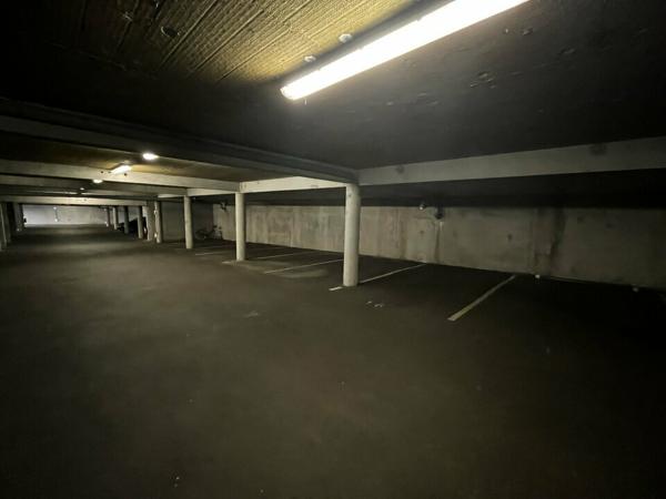 BUREAUX à VENDRE de 367 m²