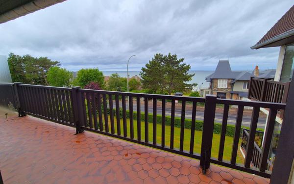 Appartement à vendre    2 pièces • 43 m2 Benerville-sur-Mer