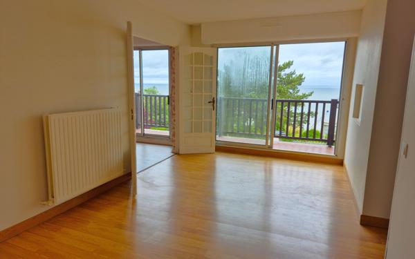 Appartement à vendre    2 pièces • 43 m2 Benerville-sur-Mer