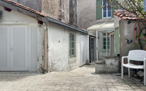 Maison à vendre    4 pièces •  La Rochelle