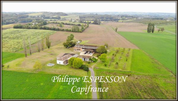 CORPS DE FERME EN PIERRE SUR UN PARC DE 14000 M2 SUR LEVIGNAC DE GUYENNE (47)