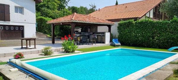 Maison à vendre 365 000 € Saint-Pierre-du-Mont 7 p 179 m² DPE D