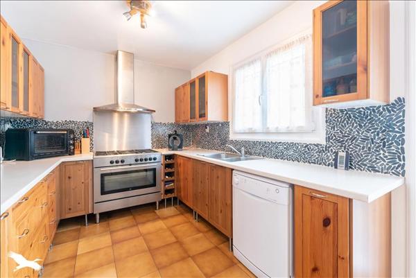 Maison à vendre 365 000 € Saint-Pierre-du-Mont 7 p 179 m² DPE D