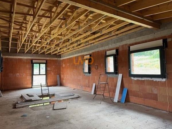 Maison neuve à terminer