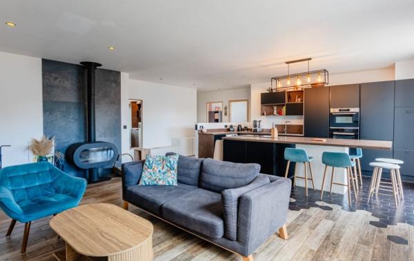 Vente Maison totalement réonvée avec goût rénové(e) Beziers   