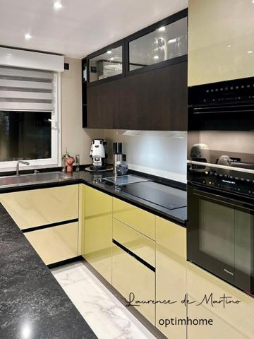 Appartement de 107 m2 rénovés avec suite parentale, terrasse, cave et parkings - Champs-Philippe -