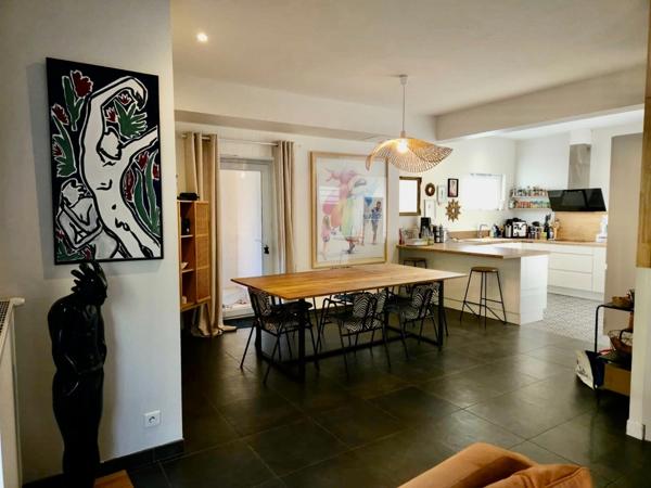 Grande villa familiale rénovée avec piscine – 5 chambres – Proche Baillargues