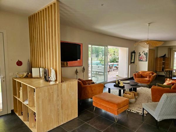 Grande villa familiale rénovée avec piscine – 5 chambres – Proche Baillargues