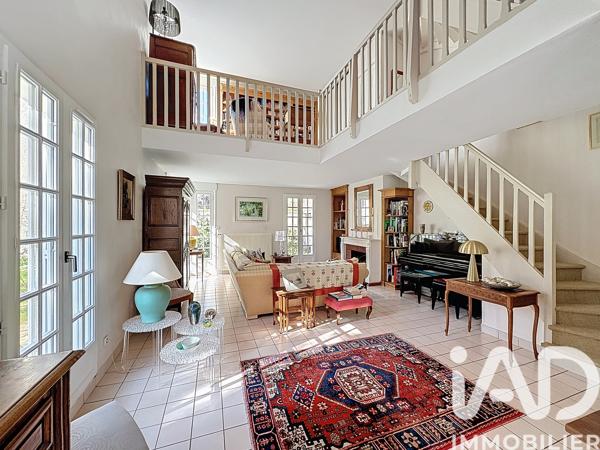 Maison à vendre 8 pièces 170 m² Saint-Rémy-lès-Chevreuse