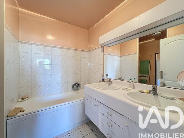 Maison à vendre 8 pièces 170 m² Saint-Rémy-lès-Chevreuse