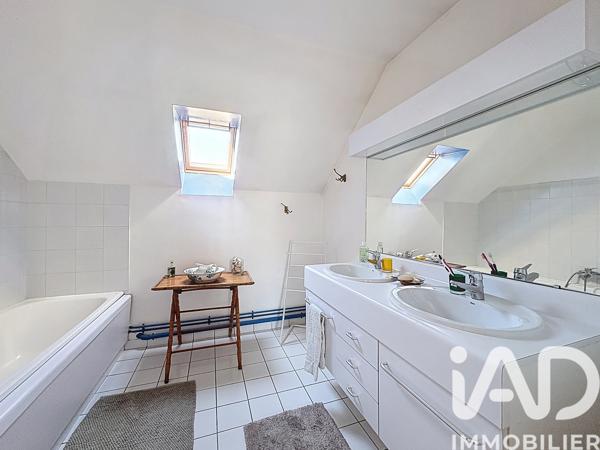 Maison à vendre 8 pièces 170 m² Saint-Rémy-lès-Chevreuse