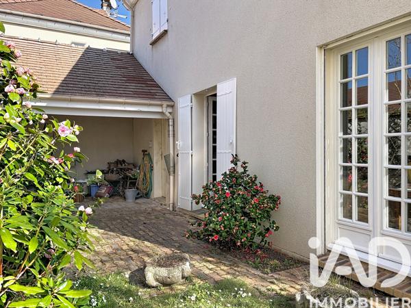 Maison à vendre 8 pièces 170 m² Saint-Rémy-lès-Chevreuse