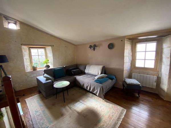 EXCLUSIVITÉ Maison  dans le centre ville de Mornac Sur Seudre 55 m2