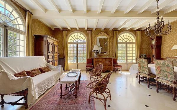 Maison à vendre    7 pièces •  La Rochelle