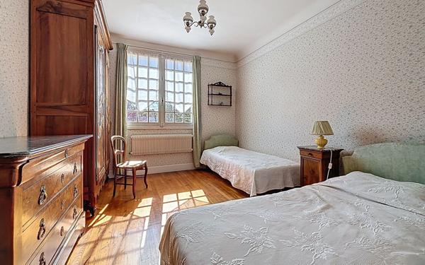 Maison à vendre    7 pièces •  La Rochelle