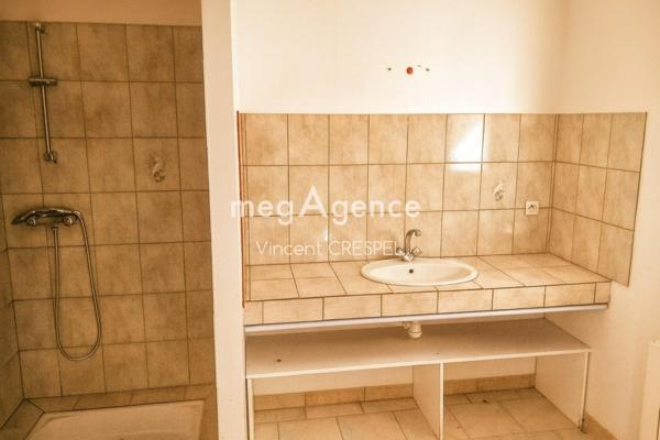 Maison à AMBRIERES-LES-VALLEES, 53300 - 6 pièces 146m²