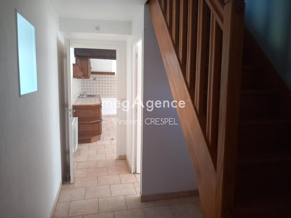 Maison à AMBRIERES-LES-VALLEES, 53300 - 6 pièces 146m²