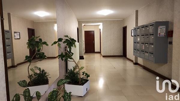 Appartement 3 pièces de 70 m² à Reims (51100)