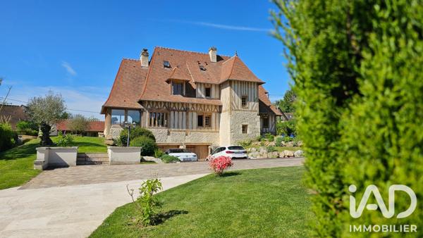Maison à vendre 8 pièces 261 m² Le Vaumain