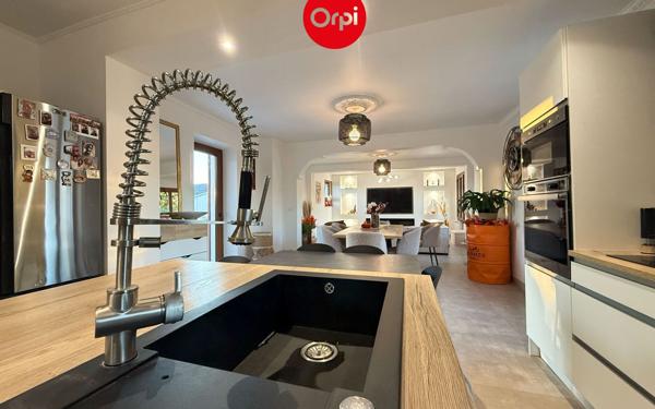 Appartement à vendre    5 pièces • 118 m2 Coublevie