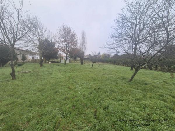 Maison à vendre 6 pièces LUSSANT (17)