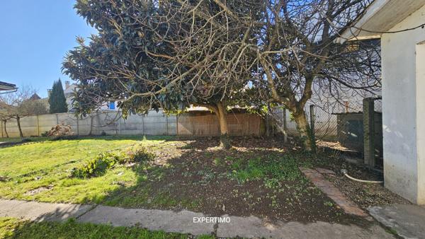 Tonneins (47400) Plain pied 3 chambres, jardin arboré et potager, puits, garage et dépendances proximité des commerces