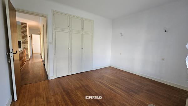 Tonneins (47400) Plain pied 3 chambres, jardin arboré et potager, puits, garage et dépendances proximité des commerces