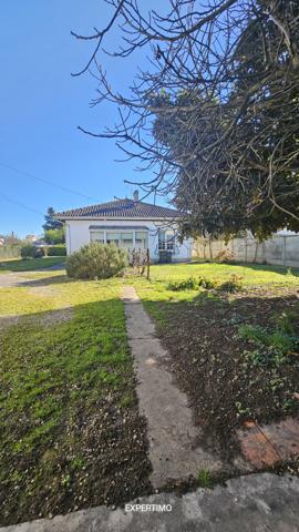 Tonneins (47400) Plain pied 3 chambres, jardin arboré et potager, puits, garage et dépendances proximité des commerces