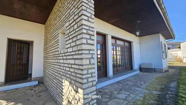 Tonneins (47400) Plain pied 3 chambres, jardin arboré et potager, puits, garage et dépendances proximité des commerces