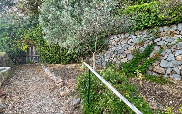 Maison à vendre    5 pièces • 220 m2 La Valette-du-Var