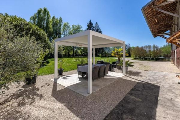 Vente Maison 7 pièces 180 m2 à Saint-Genix-les-Villages