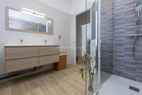 Vente Maison 7 pièces 180 m2 à Saint-Genix-les-Villages