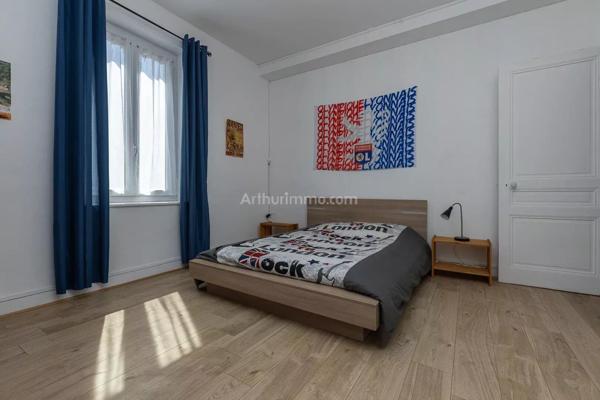 Vente Maison 7 pièces 180 m2 à Saint-Genix-les-Villages