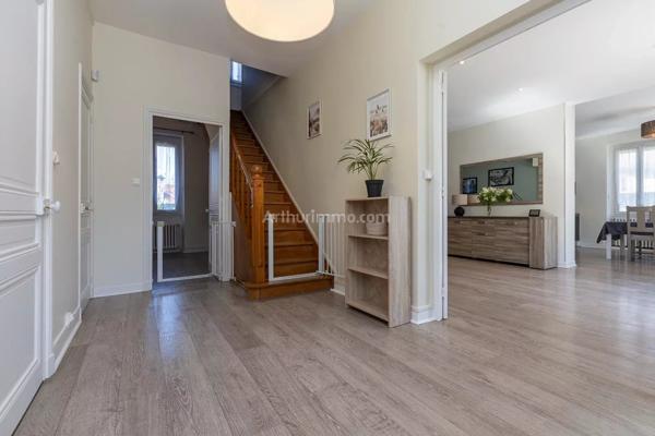 Vente Maison 7 pièces 180 m2 à Saint-Genix-les-Villages