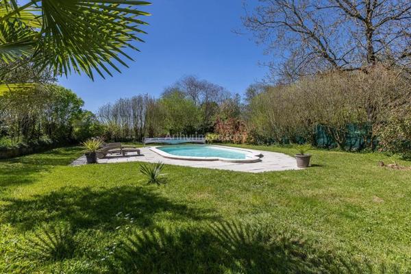 Vente Maison 7 pièces 180 m2 à Saint-Genix-les-Villages