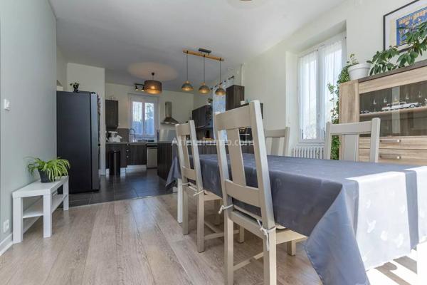 Vente Maison 7 pièces 180 m2 à Saint-Genix-les-Villages