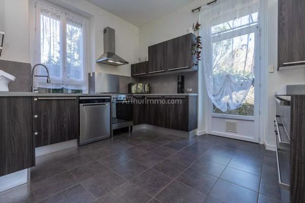 Vente Maison 7 pièces 180 m2 à Saint-Genix-les-Villages