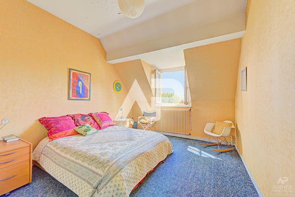 Maison Rueil Malmaison 8 pièce(s) 215 m2 1 595 000 € **  - Référence  20127
