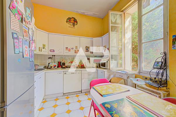 Maison Rueil Malmaison 8 pièce(s) 215 m2 1 595 000 € **  - Référence  20127