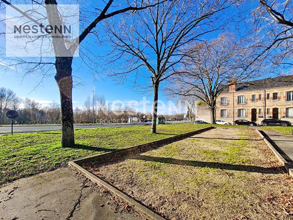 ORLEANS BDL - STUDIO COUP DE COEUR - PLACE DE PARKING