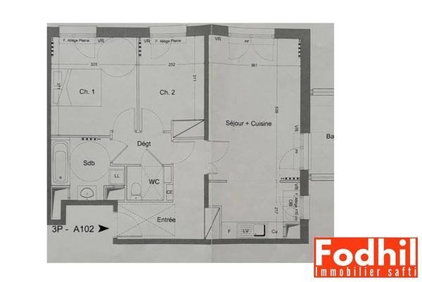 Appartement 2 pièces de 66 m² avec cave et parking.