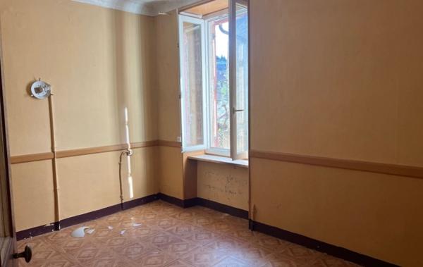 Vente Maison de village avec terrasse toiture à rénover Saint-pons-de-thomieres   