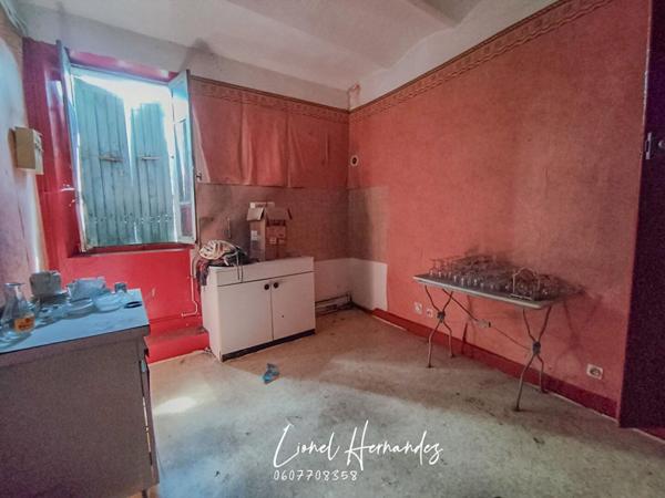 Molières-Sur-Cèze (30410). Ensemble immobilier de 195m² avec beaucoup de potentiel