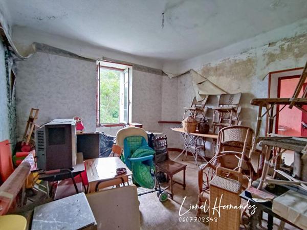 Molières-Sur-Cèze (30410). Ensemble immobilier de 195m² avec beaucoup de potentiel