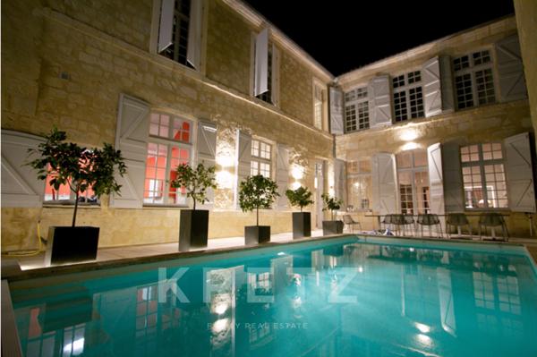 RARE ! Lectoure – Hôtel particulier du XVIIe siècle avec jardin et piscine