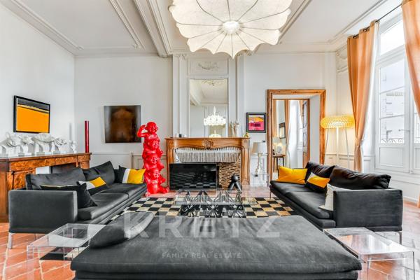 RARE ! Lectoure – Hôtel particulier du XVIIe siècle avec jardin et piscine