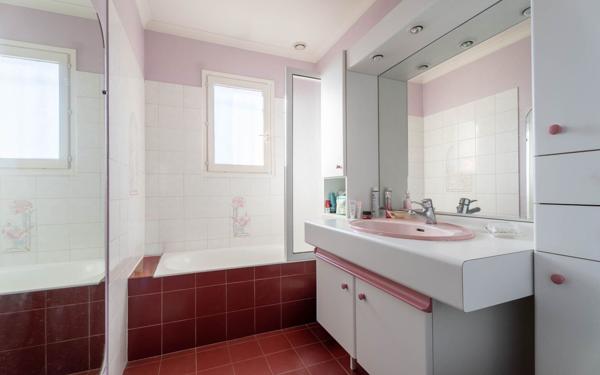 Maison à vendre    5 pièces • 110 m2 Limas