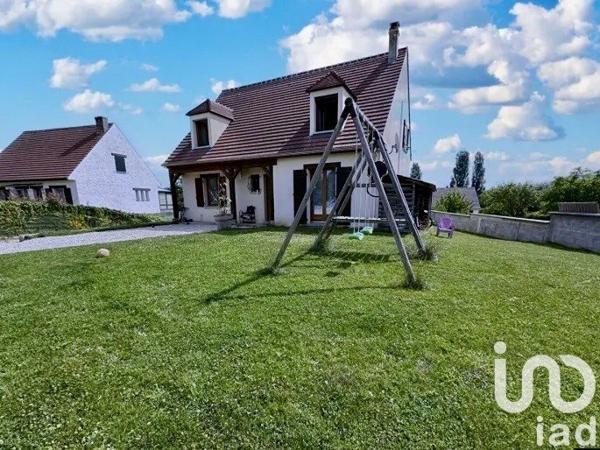Maison traditionnelle 6 pièces de 130 m² à Ver-sur-Launette (60950)