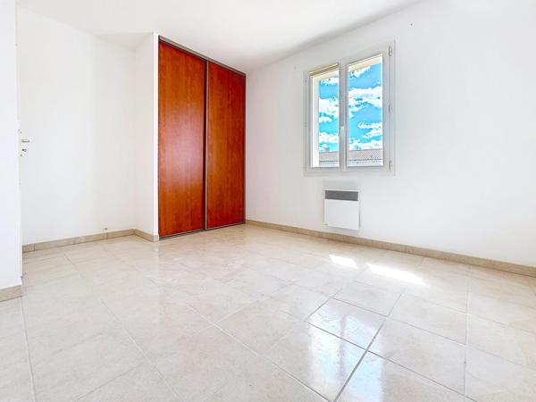 Pavillon Type 4 - Terrain de 900m2 - Garage