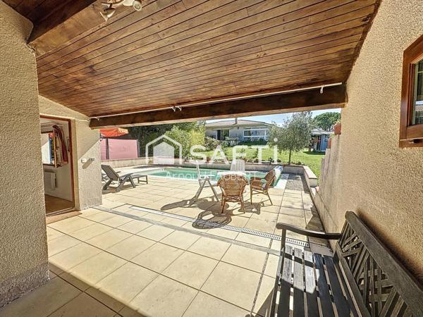 Villa T6 avec pool house face aux Pyrénées